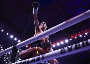 Медина успішно захистив титул у найлегшій вазі