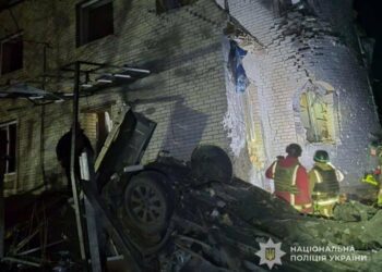 Троє поранених, серед них двоє дітей: поліція документує наслідки удару КАБом по Сумах