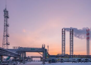 Доходи Росії від енергоресурсів за чотири роки впали на 27% – CREA