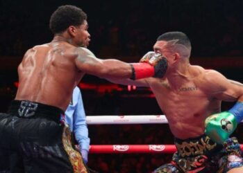 Дерек Енніс пояснив, чому Стівенсон не нокаутував Лопеса