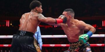 Дерек Енніс пояснив, чому Стівенсон не нокаутував Лопеса