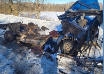 Двоє загиблих та одна поранена унаслідок атаки на автівку: прокурори Сумщини документують наслідки