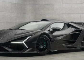 Понад 1100 сил і 2,3 с до сотні: представлено найшвидший суперкар Lamborghini (ФОТО)