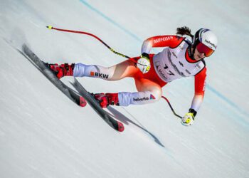 Гірські лижі. Перша перемога Блан на Кубку світу, Годжа зупинилась за нею