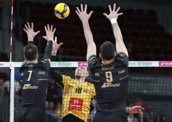 Команда капітана збірної України з камбеком уникнула сенсації в ПлюсЛізі