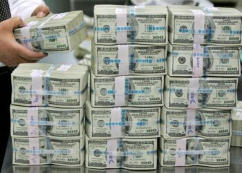 Компанія Paramount виграла гонку за придбання Warner Bros: про яку суму йдеться