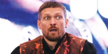 Леннокс Льюїс мріє про бій з Усиком: “Я б зміг його прорахувати”