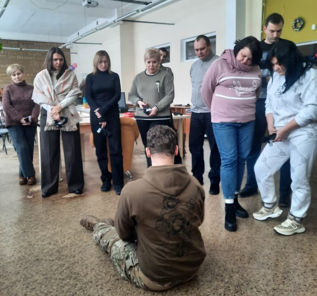 Медійники &laquo;Шостка.Info&raquo; опанували навички зупинки кровотеч під час безпекового тренінгу