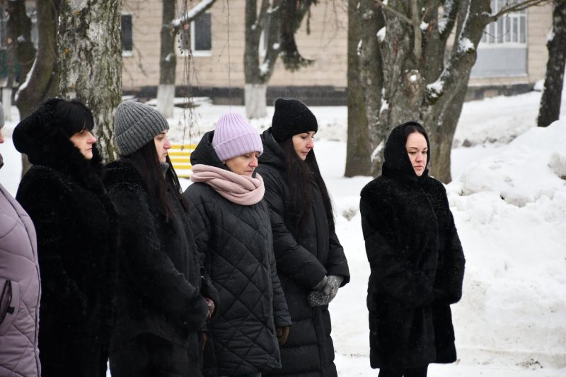 Працівники Роменської РВА долучилися до ініціативи зупинки транспорту під час хвилини мовчання