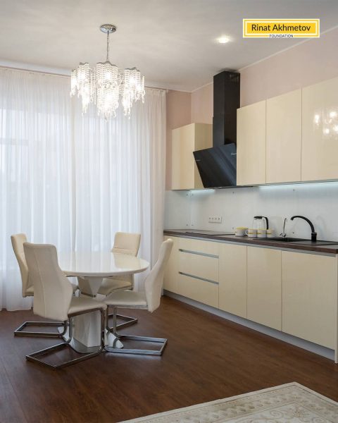 Рінат Ахметов подарував Віталію Шумею на день народження будинок на Київщині&nbsp;