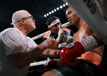 Шон Гіббонс: “Якщо Менні вийде на свій пік, у Флойда є серйозний шанс втратити свій “нуль””