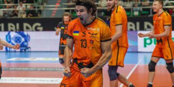 Таблиця ПлюсЛіги. Де Барком-Кажани після сьомої перемоги та фіаско Проєкта