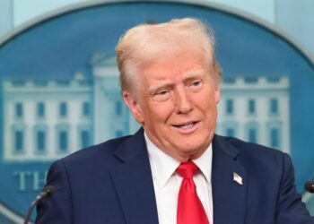 Трамп оголосив про введення нових 10-відсоткових мит на весь імпорт до США