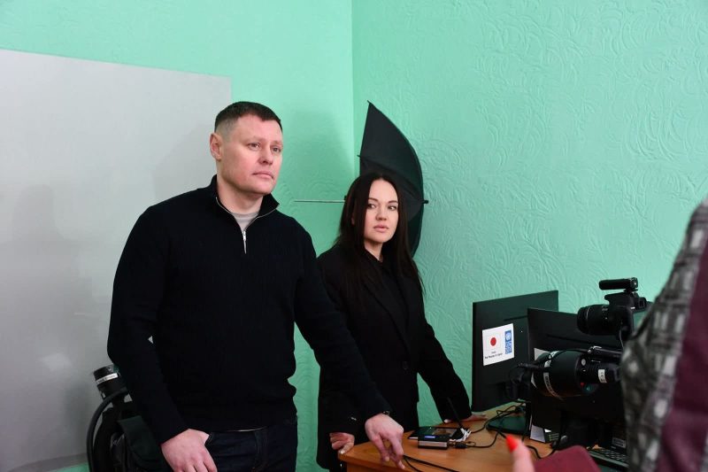 У Хмелівській громаді відкрито робочу станцію з оформлення та видачі паспорта громадянина України та закордонного паспорта на базі ЦНАП