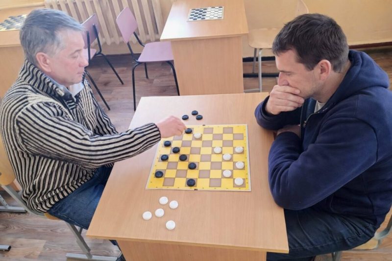 У Конотопі &laquo;Спорт для всіх&raquo; організував турнір з шашок серед мікрорайонів міста