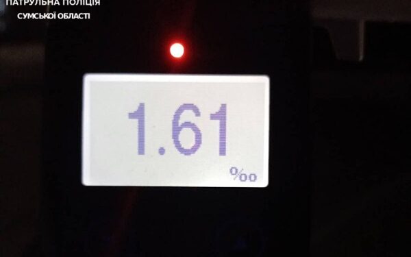 У Сумах п’яний водій без прав проїхав на червоний