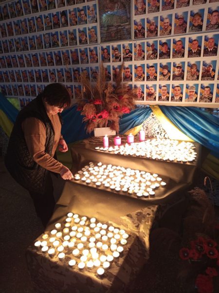 У волонтерському центрі &laquo;ШОСТКА &ndash; ДОБРО&raquo; вшанували пам&rsquo;ять загиблих захисників