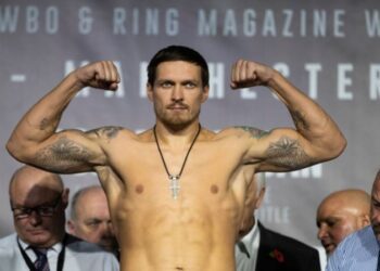 Усик переходить у боксерський промоушен Вайта? Відповідає Сергій Лапін