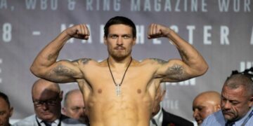 Усик переходить у боксерський промоушен Вайта? Відповідає Сергій Лапін