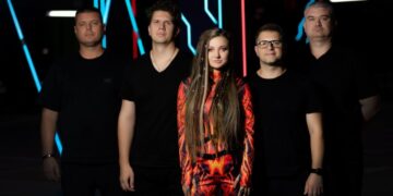 Валерія Охтирчанка разом із Заслуженим Зразково-показовим оркестром ЗСУ презентують пісню «Хто вам сказав, що я слабка»