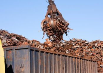 Відновлення тіньових схем у експорті брухту вдарить по євроінтеграції України, – політолог