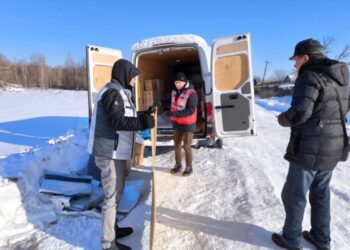 Власники шести пошкоджених сьогодні будинків у Шосткинській громаді отримали допомогу від Червоного Хреста