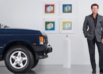 Дизайнер Jaguar Land Rover залишив компанію після 20 років роботи