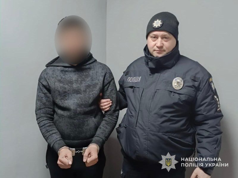 Підпалив авто на ґрунті неприязних відносин: у Путивлі поліція затримала 19-річного юнака