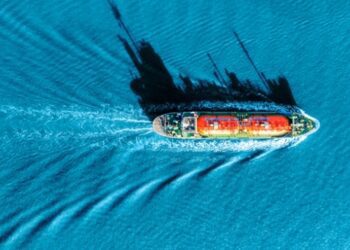 Покупці СПГ масово переорієнтовуються з Катару на США