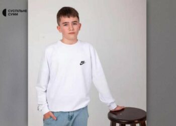 У Сумах через атаку на ТЦК поранено 16-річного Максима Теницького, який вже попадав під балістичний удар весною 2025 року