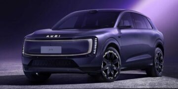 Audi випустила дивний “Q7” для Китаю: чому новий E7X не схожий на європейські моделі