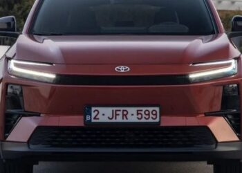 Сучасну альтернативу Toyota RAV4 показали на нових фото