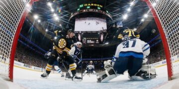 НХЛ: тріумфи Бостона, Тампи й Баффало