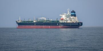 Вартість фрахту нафтових супертанкерів рекордно злетіла