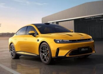 Найбільший в історії: нового конкурента Toyota Camry від Smart показали до прем’єри (ФОТО)