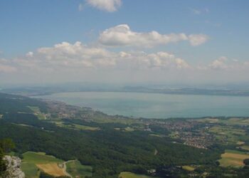 У Швейцарії на дні озера знайшли вантаж римського корабля