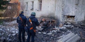 Четверо людей травмовано, серед них діти: поліція Сумщини документує наслідки ворожих обстрілів