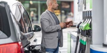 Скільки коштує проїхати 100 кілометрів на бензині, дизелі, газу та електро