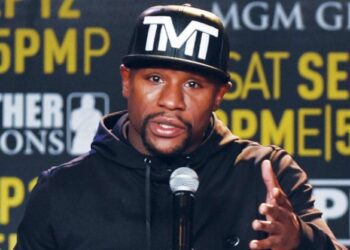 Флойд Мейвезер анонсував третій бій у 2026 році: “Цього літа відбудеться легендарна битва”