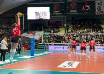 Команди українок визначили сильнішого у чемпіонаті Франції