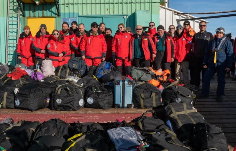 На станцію "Академік Вернадський" прибула команда 31-ї Української антарктичної експедиції