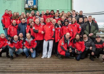 На станції “Академік Вернадський” завершилася перезмінка річних команд