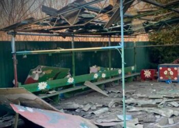 Окупанти атакували безпілотниками дитсадок під Сумами