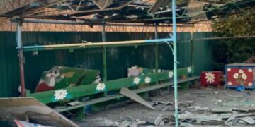 Окупанти атакували безпілотниками дитсадок під Сумами