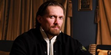 Олександр Усик відреагував на критику титульного статусу бою з Верховеном