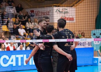 Семенюк і Варшава з сухим рахунком обіграли конкурента Барком-Кажанів