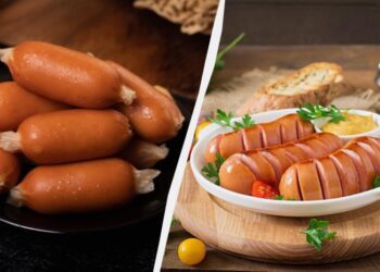 Шкірка зійде сама по собі: як варити сардельки, щоб вони легко чистилися