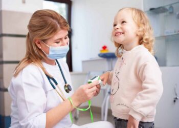 У Кролевці прийматимуть дитячі лікарі з Києва: як записатися на безкоштовний огляд