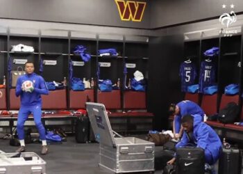 ВІДЕО. Кіліан Мбаппе показав свої скіли в баскетболі. Вражає