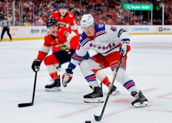 НХЛ: успішна ніч для Тампи та Флориди